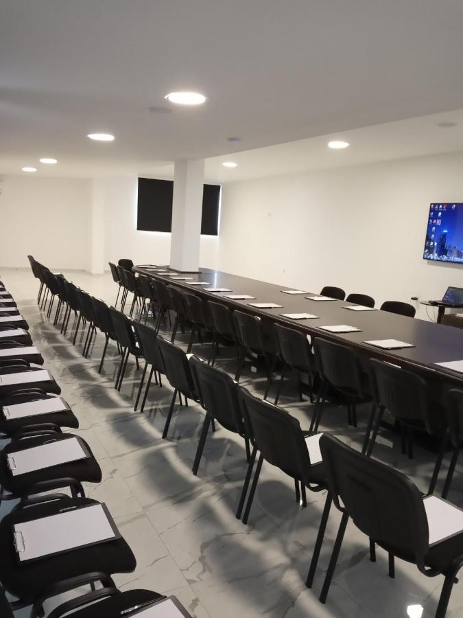 Hotel Sky Gevgelija Exterior foto The boardroom at the National Museum of the Marine Corps