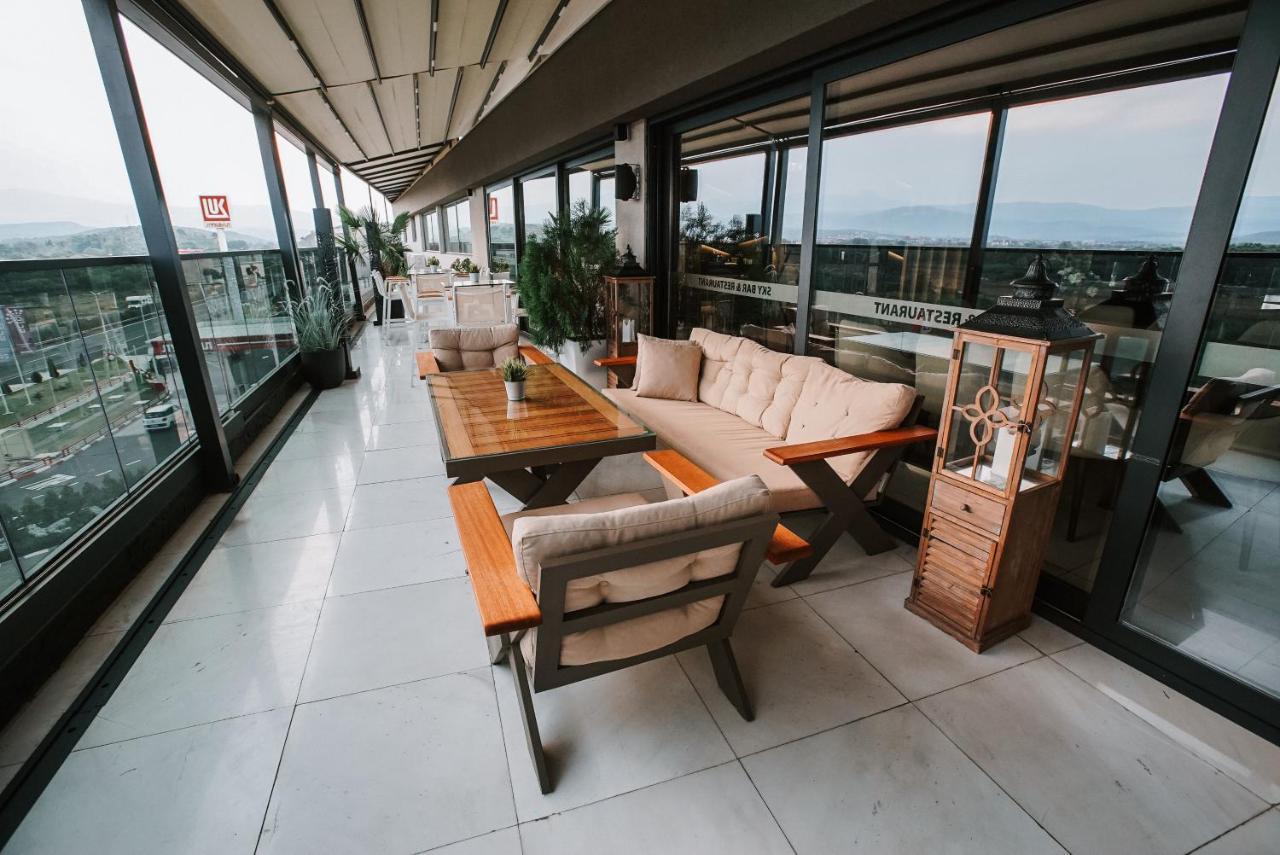 Hotel Sky Gevgelija Exterior foto Skyline Bar