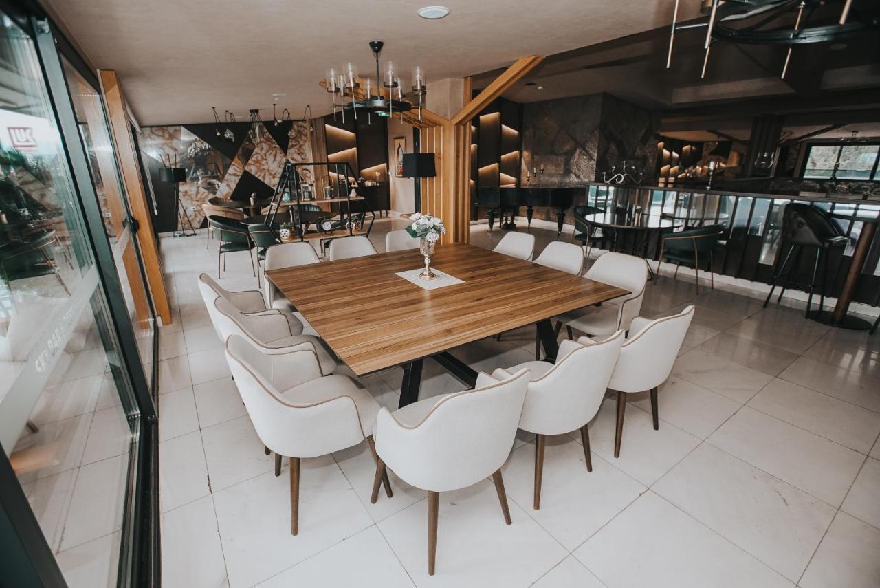 Hotel Sky Gevgelija Exterior foto The interior of the restaurant